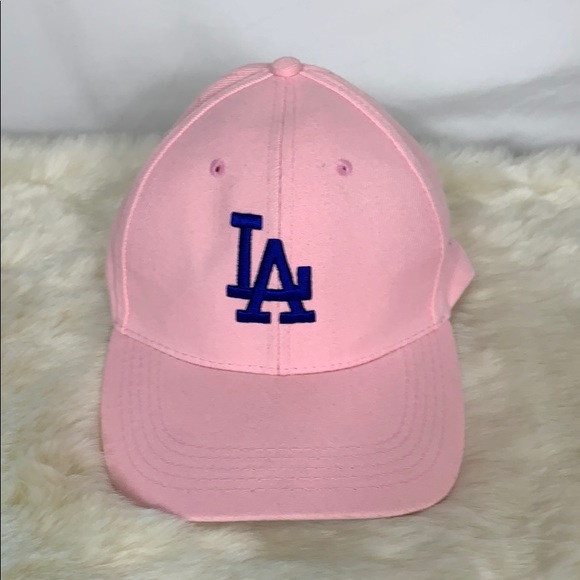 LA Dodgers Accessories - Pink LA Dodgers baseball hat with Velcro back